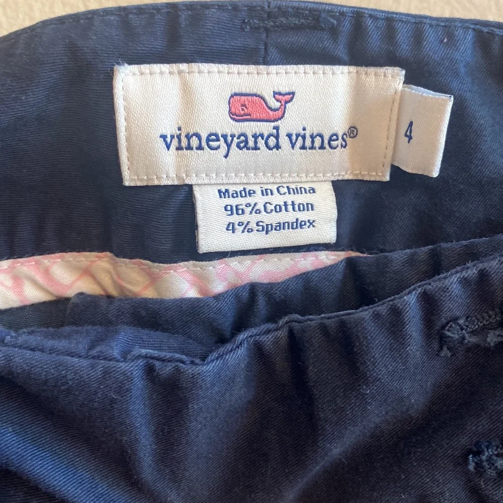 3/$25 Vineyard Vines skirt - Picture 3 of 3